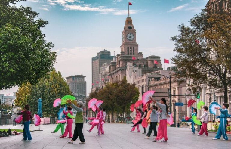 The-Bund-Article-images-Things-to-do-in-Beijing-Things-to-do-China-with-Gray-Line-1024x660