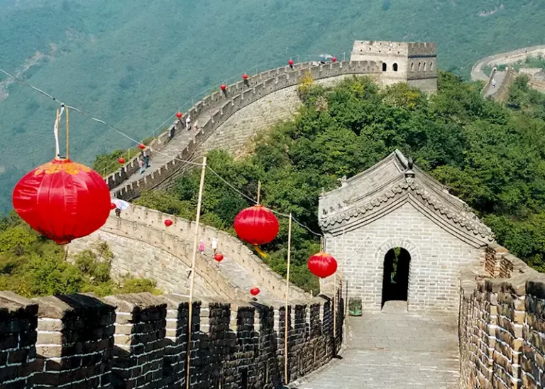 iStock157197045lanterns7x5