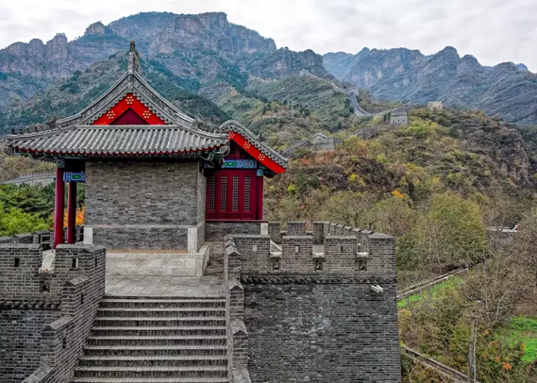 iStock_521468906_Great_Wall_Huangyaguan_Section_7x5